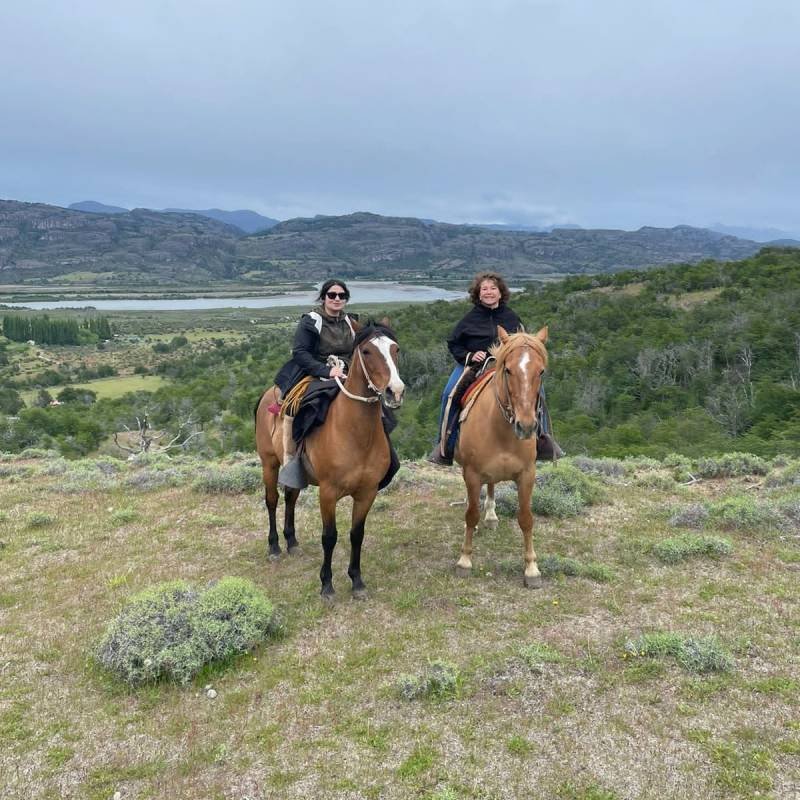 Las Cascadas - Camping, Tinajas y Cabalgatas - Villa Cerro Castillo