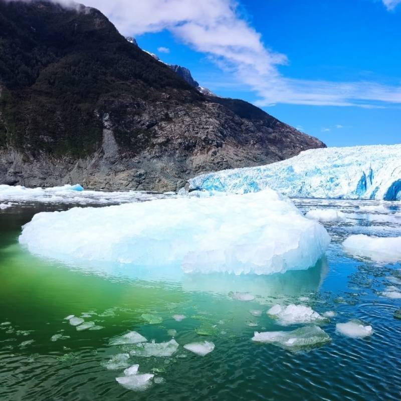 Cantaria Austral - Navegación a Laguna San Rafael desde Puerto Chacabuco