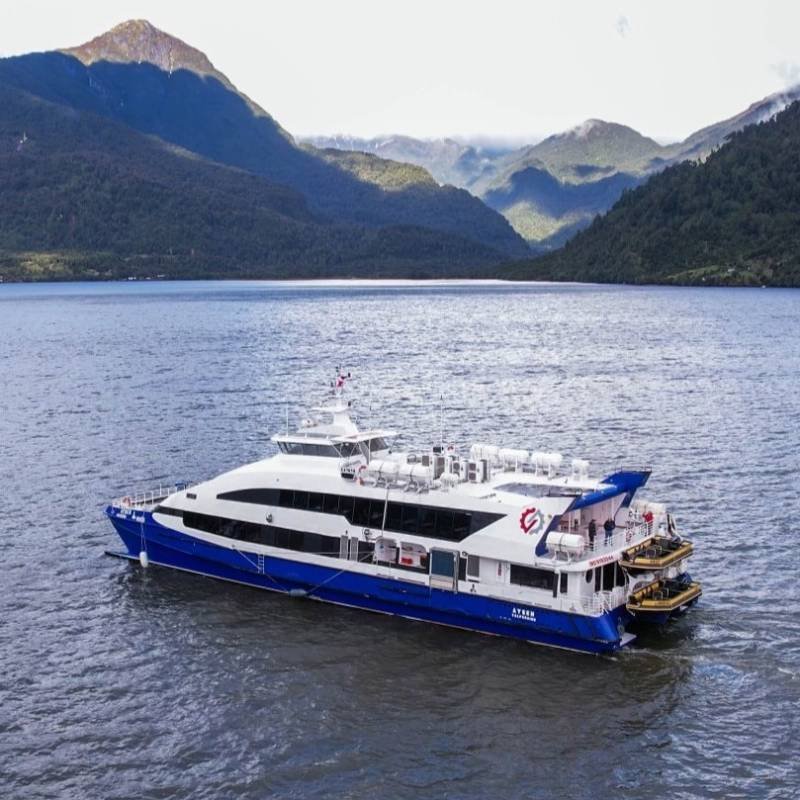 Cantaria Austral - Navegación a Laguna San Rafael desde Puerto Chacabuco